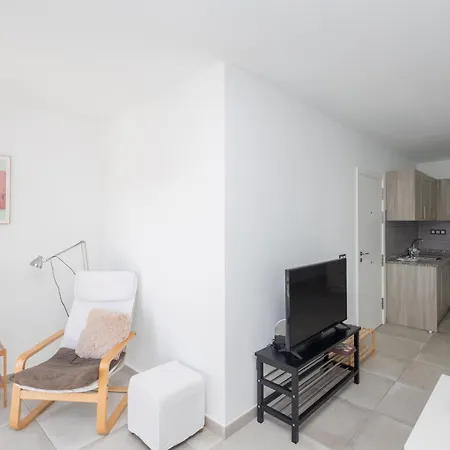 Lightbooking Con Terraza En Playa De Arinaga Apartment *