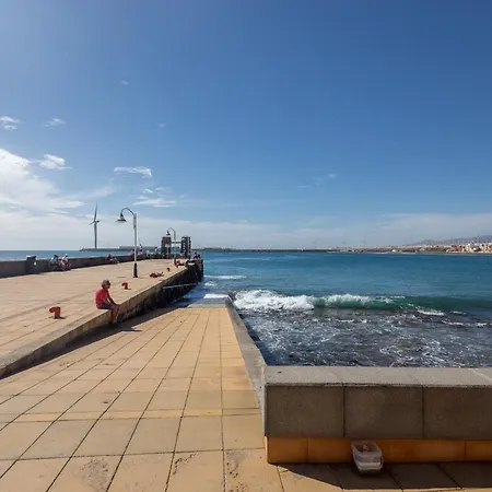 Lightbooking Con Terraza En Playa De Arinaga Apartment Aguimes